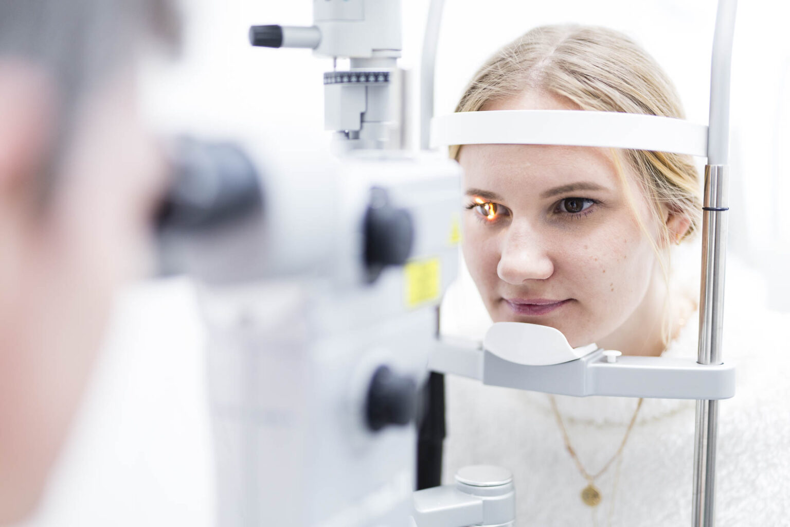 Augenarztpraxis Rheinau Dr. Jungmann Und Partner Operierende Augenarztpraxis - Dr. Toonen, Ambulante Chirurgie